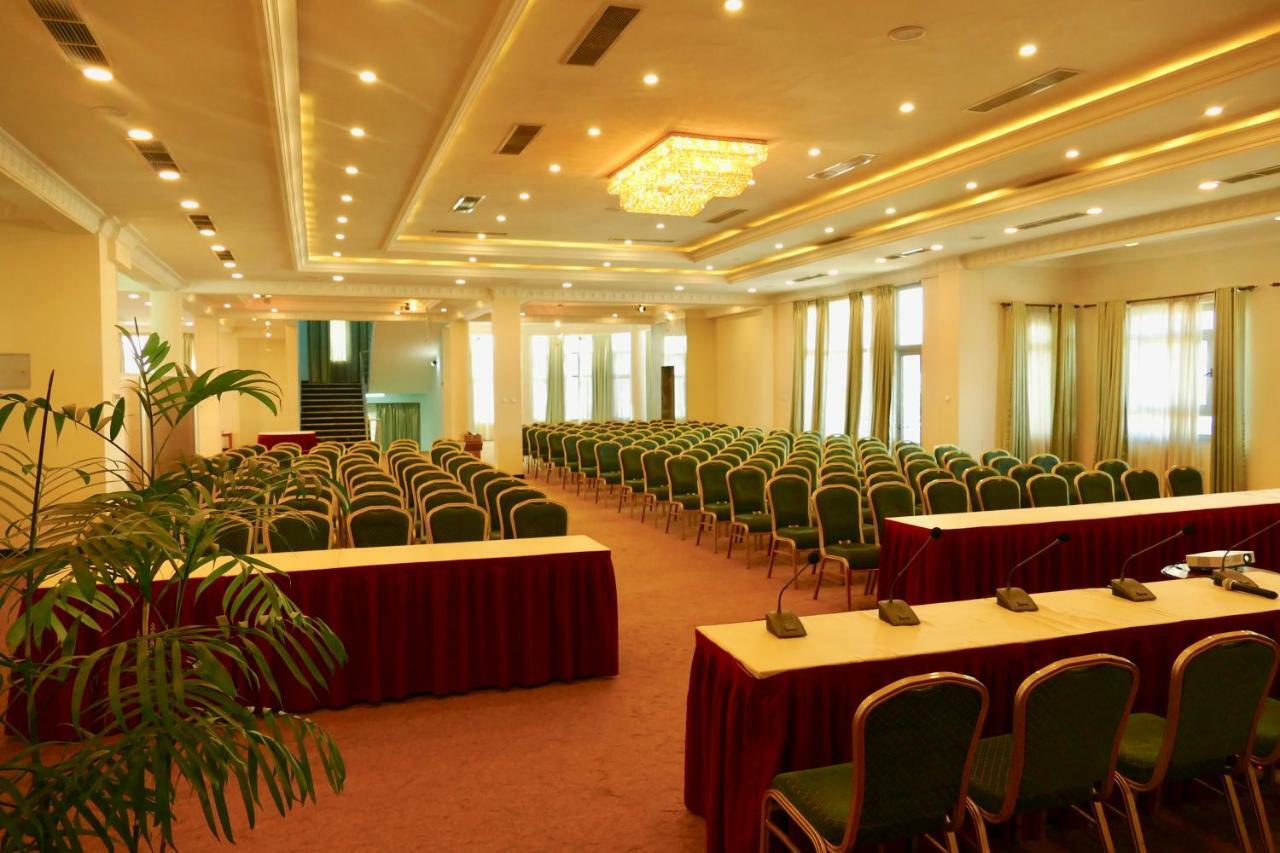 Abyssinia Renaissance Hotel Αντίς Αμπέμπα Εξωτερικό φωτογραφία